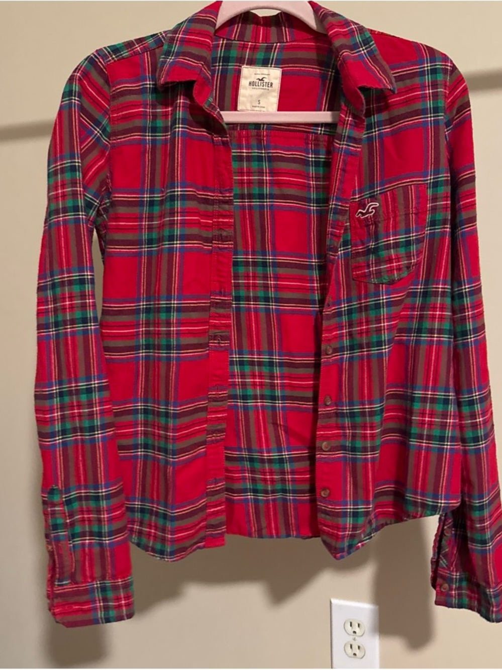 Hollister Red Green Plaid Button-Up Shirt